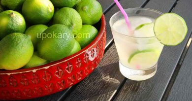 lemon with juice