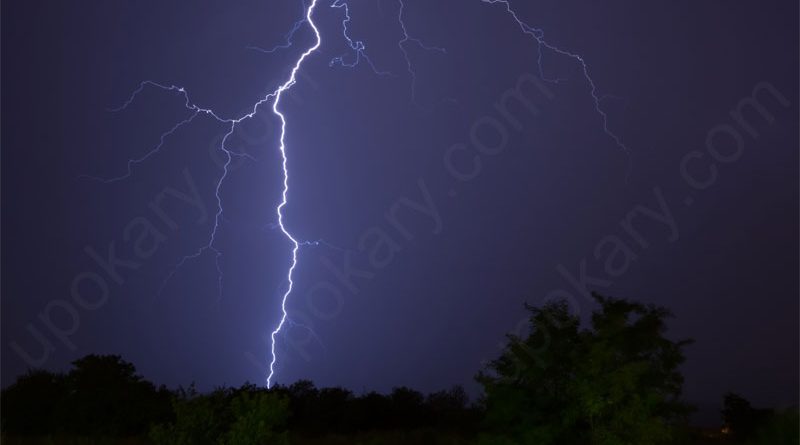 thunderbolt